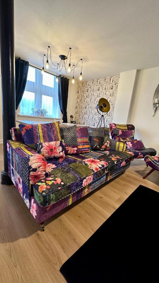 Stylish & Cosy - Flat 6, Osborne Road Apartment Pontypool Exterior photo